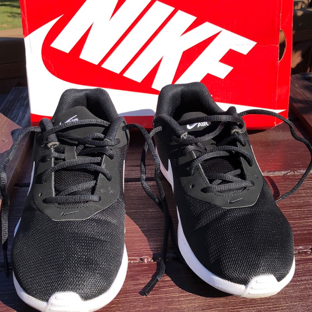 Women’s Air max Oketo